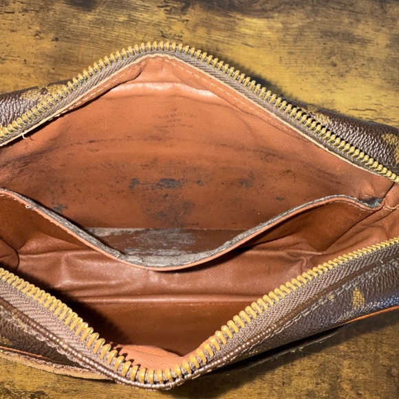 Louis Vuitton Monogram Toiletry/Clutch Bag - Picture 9 of 9